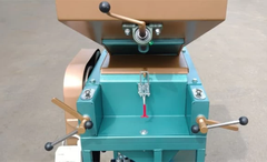 Aplatizor de Cereale Artmash 4kW 380V, Model DZV-300, Productivitate 2000kg/h pentru Cereala, Granule 4000kg/h