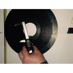 Matrita 300/4 mm | Diametru 300 mm, Gauri 4 mm, Grosime 25 mm | Compatibila cu Granulatoare Furaje