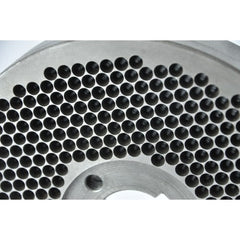 Matrita 200/4 mm | Diametru 200 mm, Gauri 4 mm, Grosime 30 mm | Compatibila cu Granulatoare Furaje