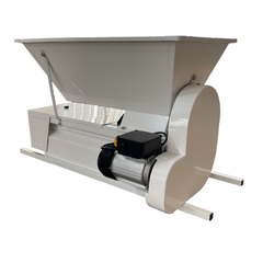 Zdrobitor electric de struguri ZSE-200M cu desciorchinator si agitator cu snec, cuva 50L, productivitate max. 1500kg/h