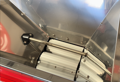 Zdrobitor manual de struguri ZSM-100S cu desciorchinator si agitator, cuva INOX 50L, productivitate max. 1000kg/h
